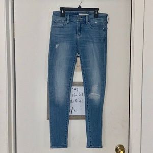 Women’s Levi 711 skinny ankle jeans